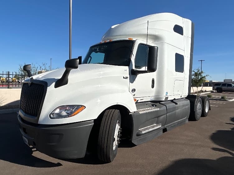 2023 International LT in Phoenix, AZ — photo 3