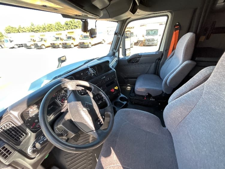 2023 International LT in Phoenix, AZ — photo 10
