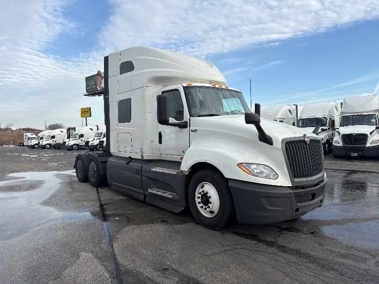 2023 International LT