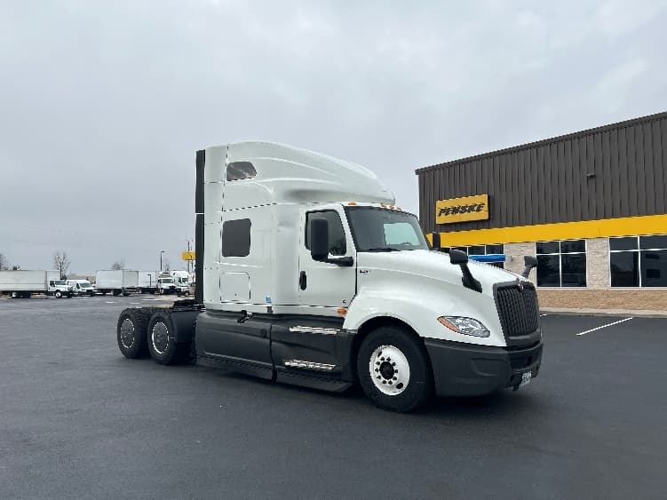 2023 International LT