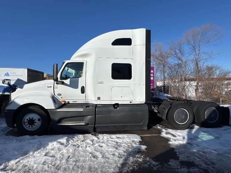 2023 International LT in Denver, CO — photo 4