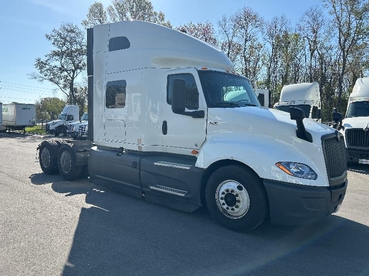 2023 International LT