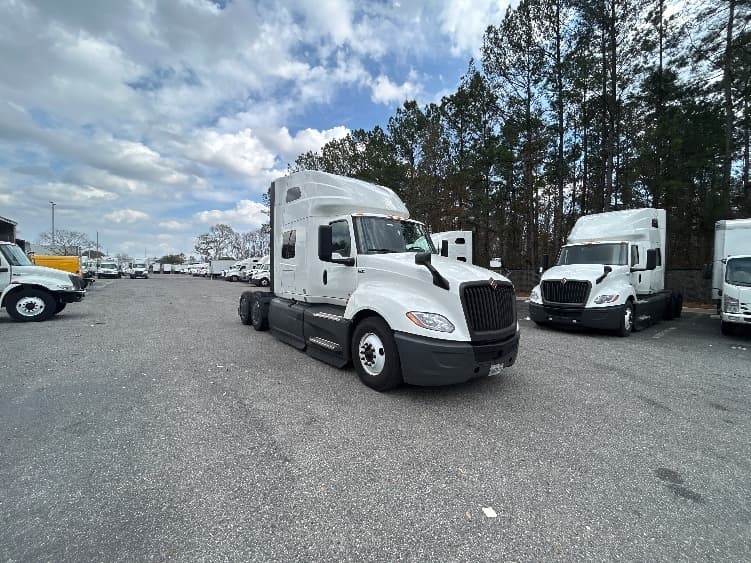 2023 International LT