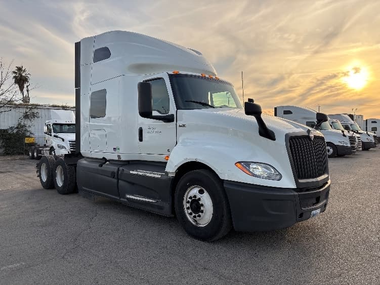 2023 International LT