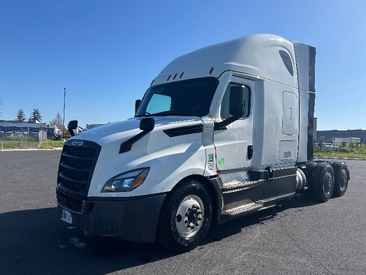2023 Freightliner Cascadia in West Sacramento, CA — photo 3