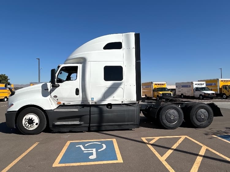 2023 International LT in Phoenix, AZ — photo 4