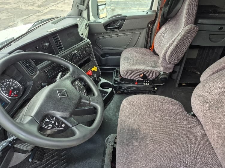 2023 International LT in La Porte, IN — photo 10