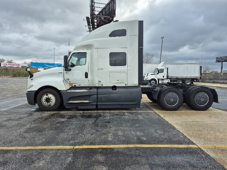 2023 International LT in La Porte, IN — photo 4