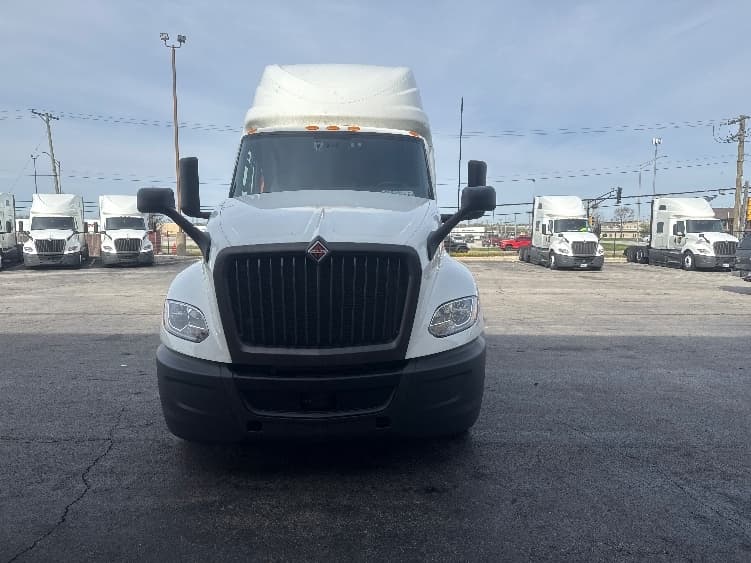 2023 International LT in La Porte, IN — photo 2