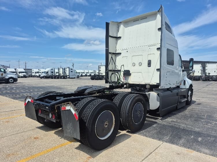 2023 International LT in La Porte, IN — photo 7