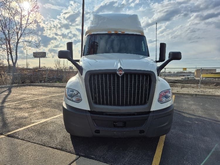 2023 International LT in La Porte, IN — photo 2