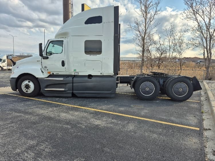 2023 International LT in La Porte, IN — photo 4
