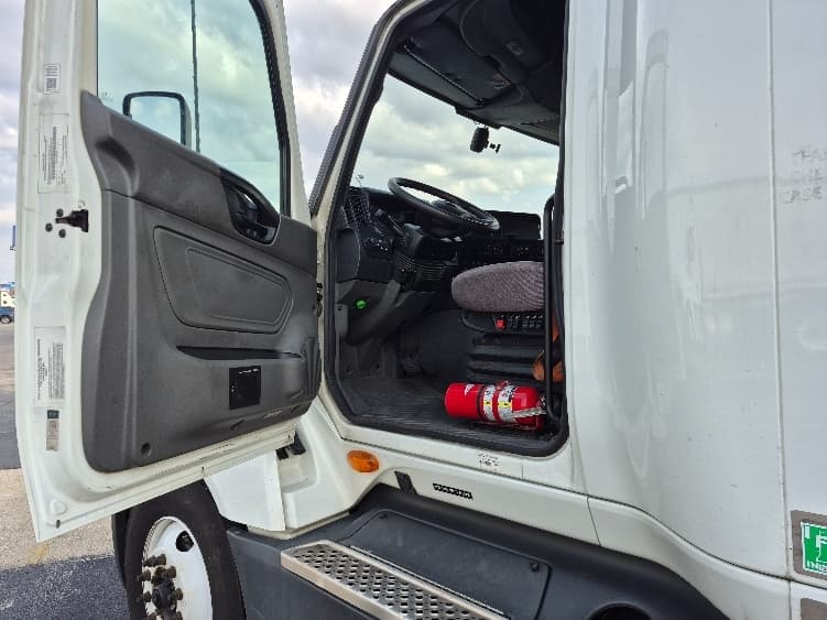 2023 International LT in La Porte, IN — photo 9