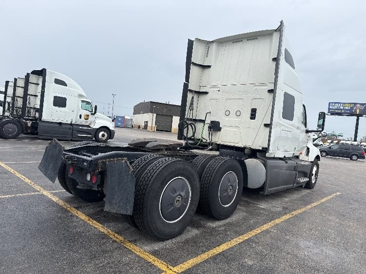 2023 International LT in La Porte, IN — photo 7