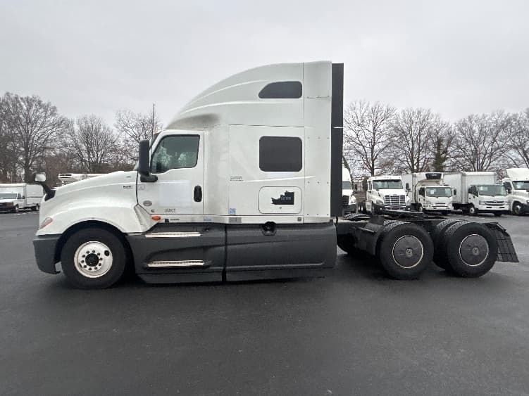 2023 International LT in Pennsauken, NJ — photo 4