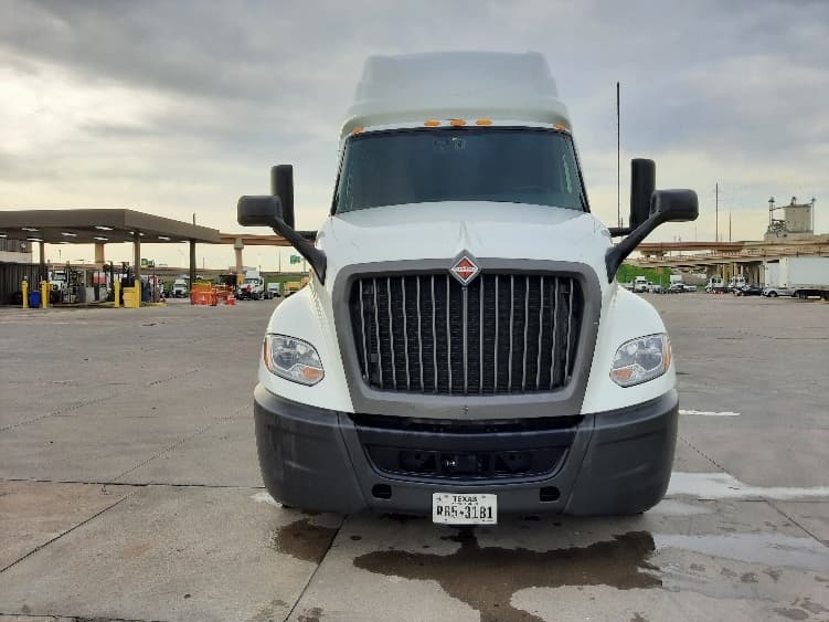 2023 International LT in Fort Worth, TX — photo 2