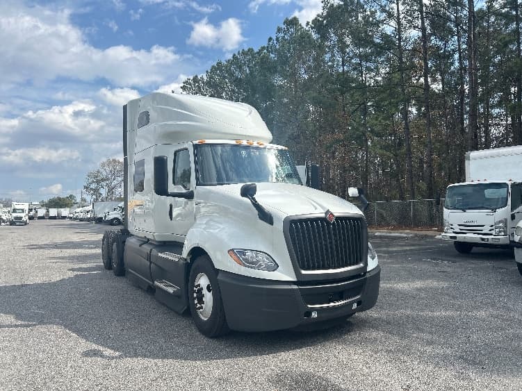 2023 International LT