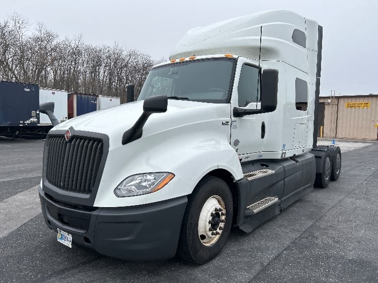 2023 International LT in Harrisburg, PA — photo 3