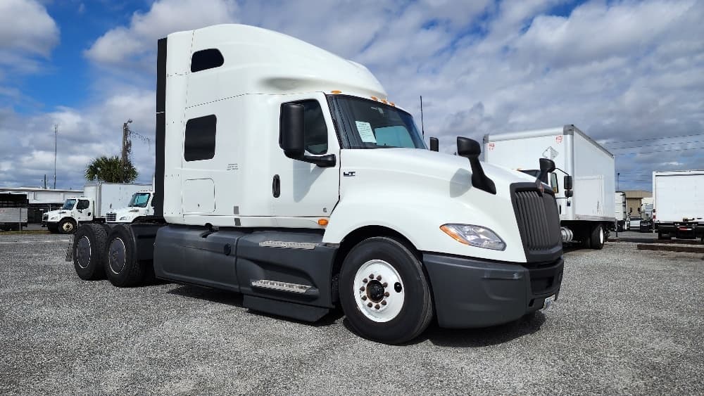 2023 International LT