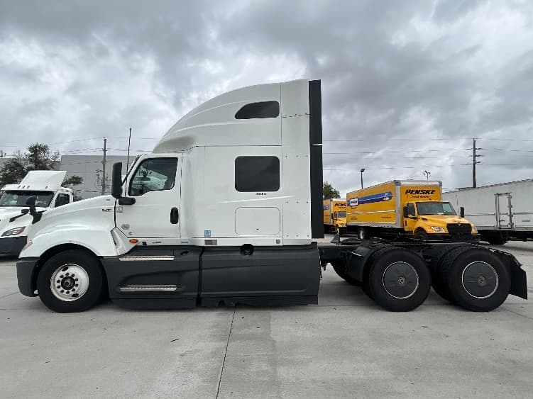 2023 International LT in Houston, TX — photo 4