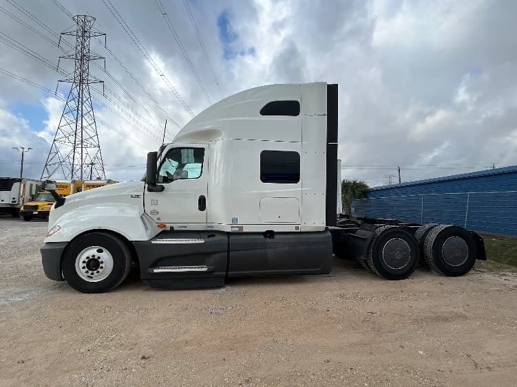 2023 International LT in Katy, TX — photo 4