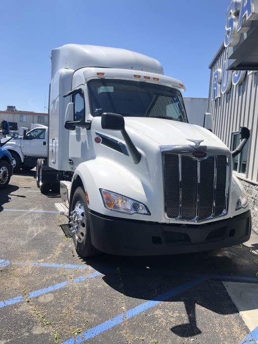2024 Peterbilt 579