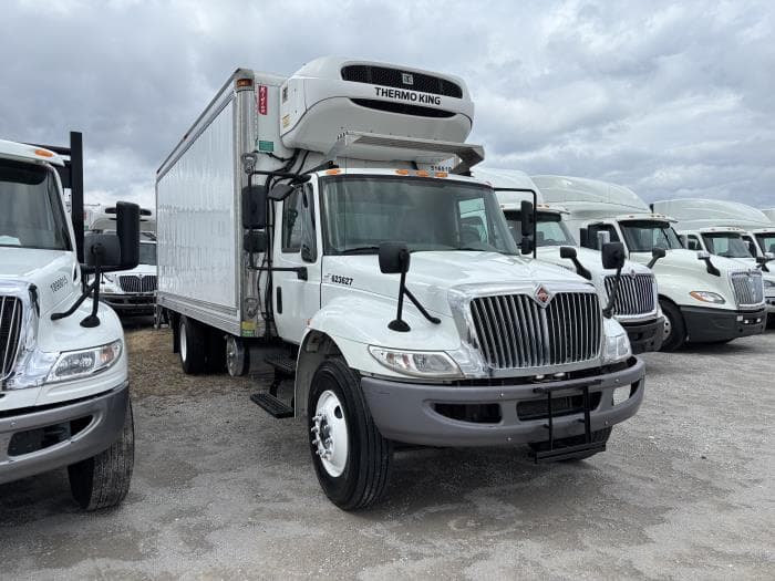 2019 International 4300 — photo 3