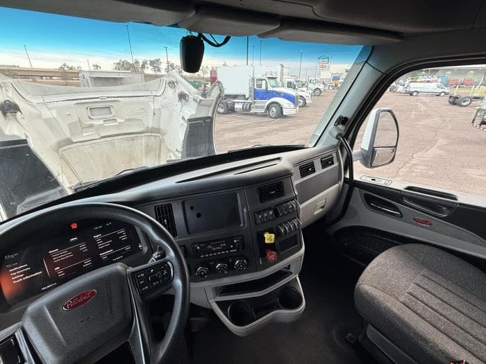 2024 Peterbilt 579 — photo 13