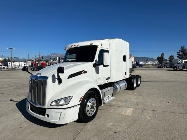 2022 Peterbilt 579