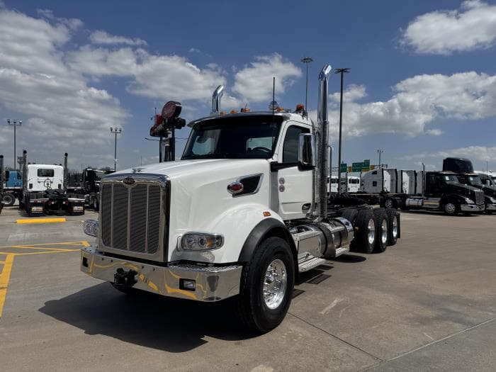 2027 Peterbilt 567