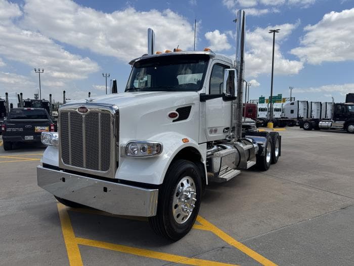 2027 Peterbilt 567