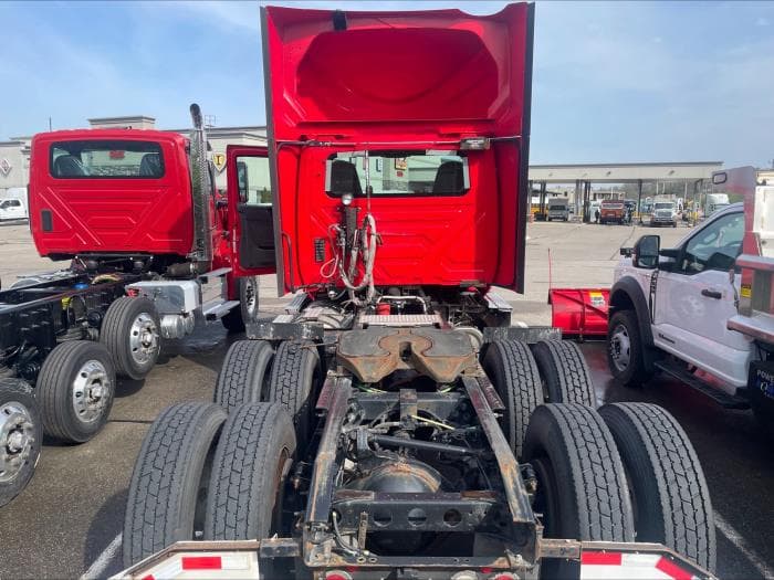 2020 International LT in Columbus, OH, OH — photo 9