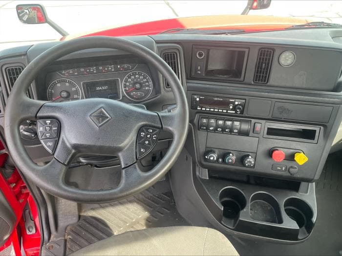 2020 International LT in Columbus, OH, OH — photo 12