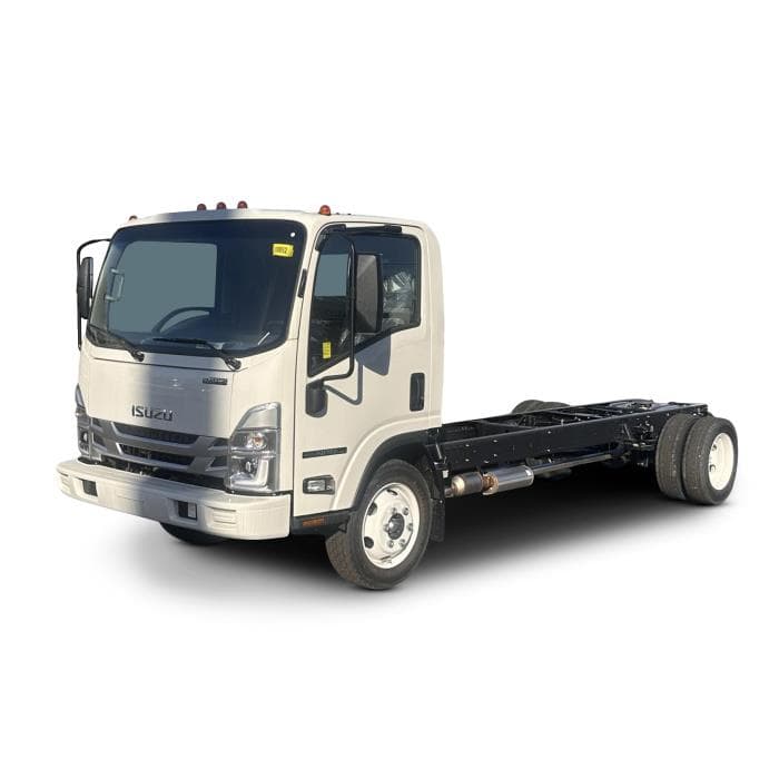 2026 Isuzu NPR — photo 2