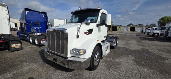 2023 Peterbilt 567