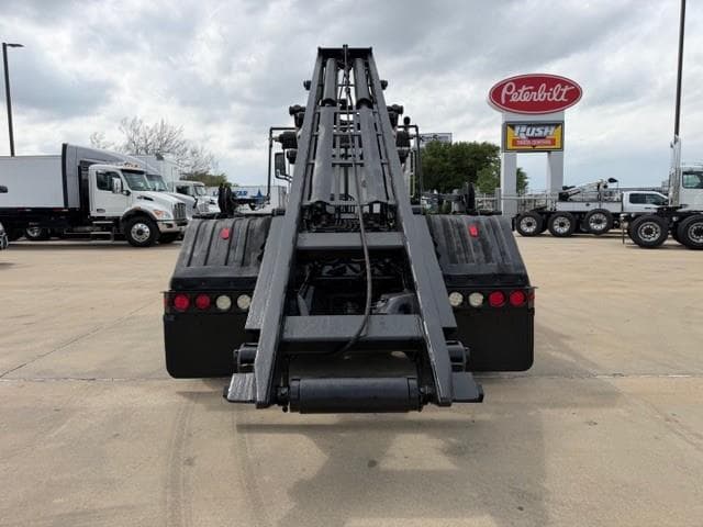 2019 Peterbilt 567 — photo 38