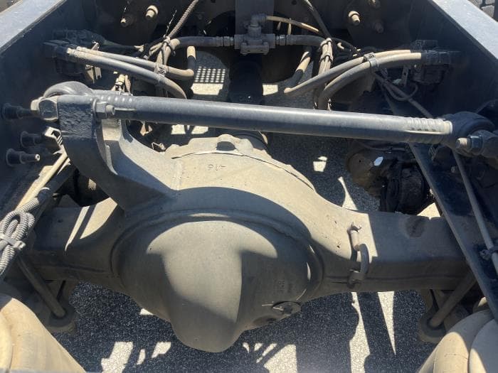2020 International LT — photo 12