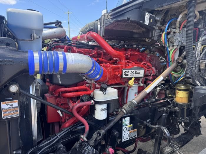 2020 Kenworth T880 — photo 13