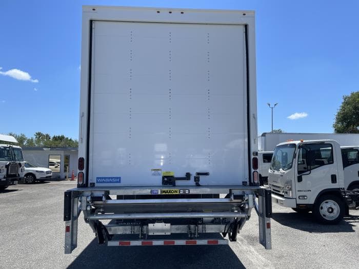 2025 Isuzu FTR — photo 4