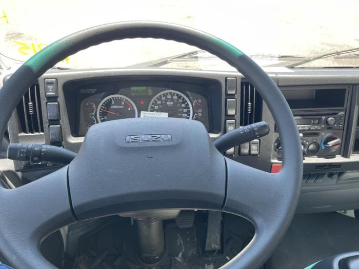 2025 Isuzu FTR — photo 9
