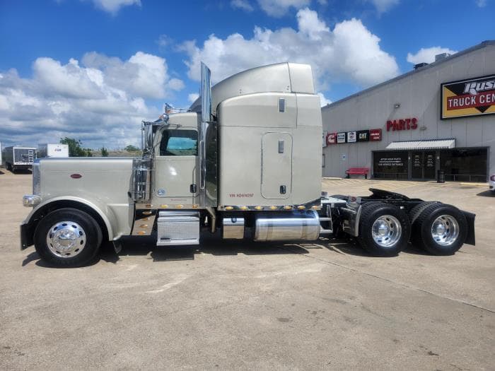 2019 Peterbilt 389 — photo 4