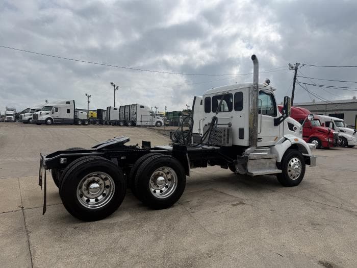 2020 Peterbilt 567 — photo 27