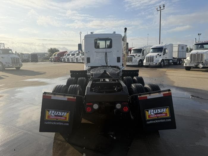 2021 Peterbilt 567 — photo 5