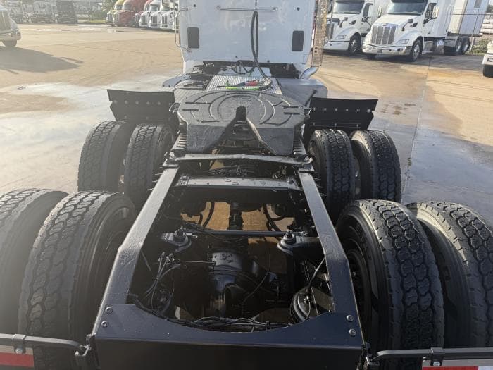 2021 Peterbilt 567 — photo 14