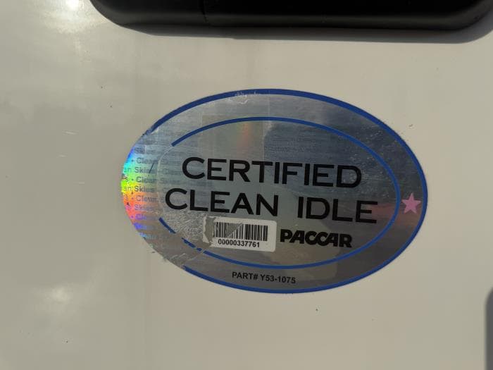 2021 Peterbilt 567 — photo 16