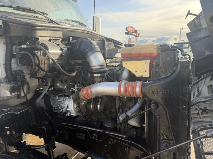 2021 Peterbilt 567 — photo 20