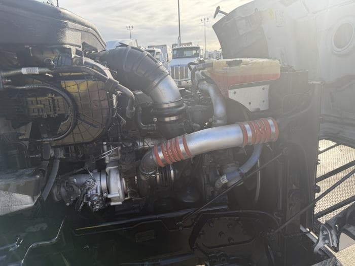 2021 Peterbilt 567 — photo 21