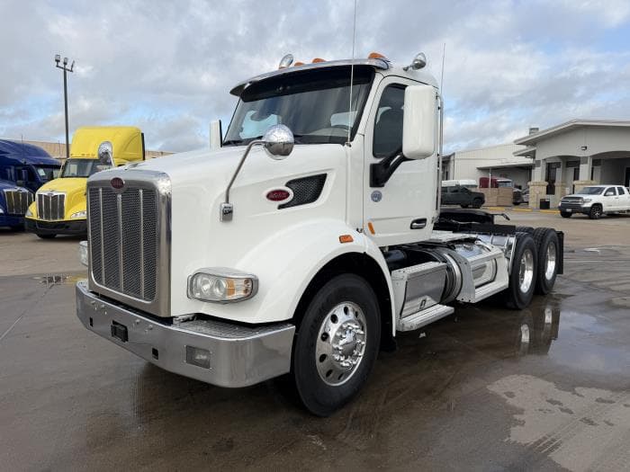 2020 Peterbilt 567 — photo 2