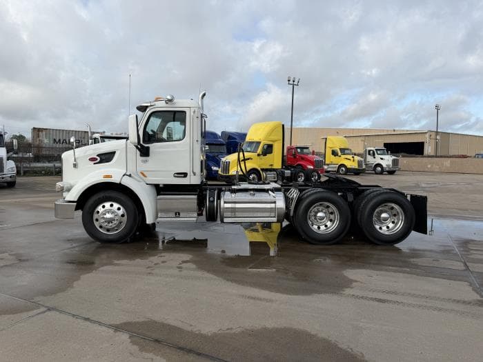 2020 Peterbilt 567 — photo 3