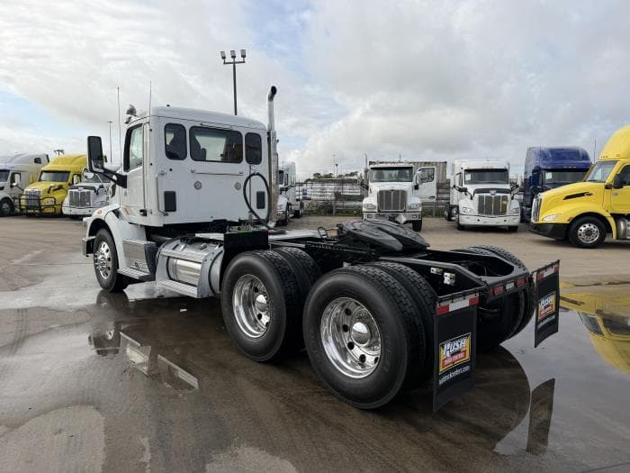 2020 Peterbilt 567 — photo 4